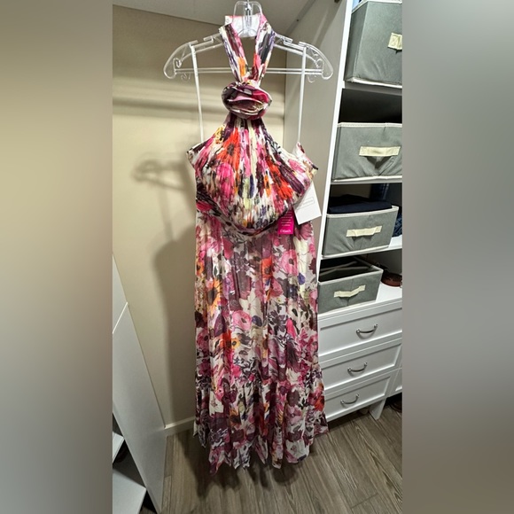 Mac Duggal Asymmetrical Ruffled Halter Floral Gown in White Multi. Size 14. NWT. - Picture 4 of 5